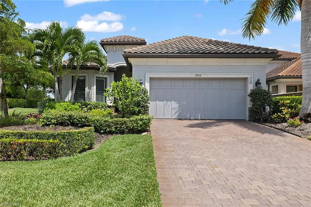 3 bed, 3.0 bath, 2318 sqft, $20,000 — Photo 1