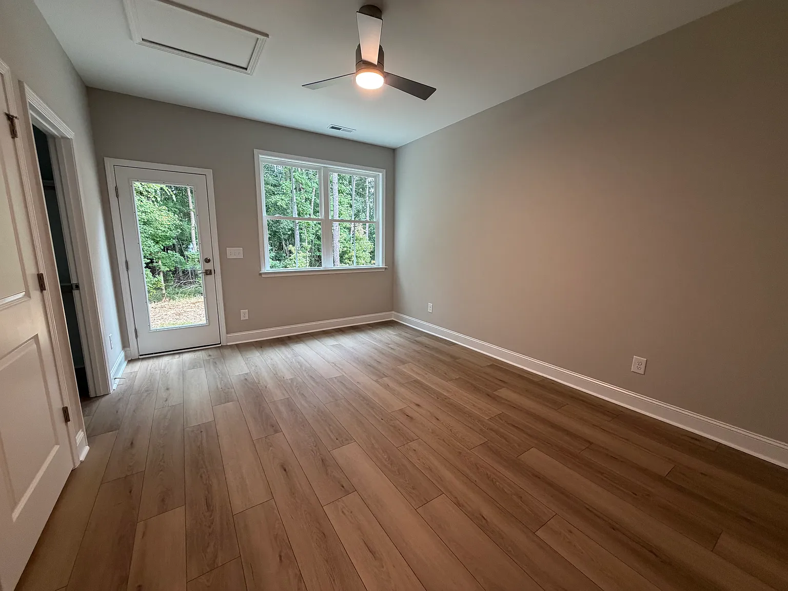 3924 Gloucester Dr W — Photo 4