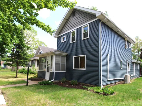 421 E 8th St, Winona, MN 55987