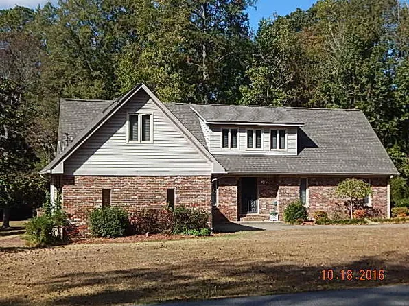 511 Meadowlane Dr, Aberdeen, MS 39730