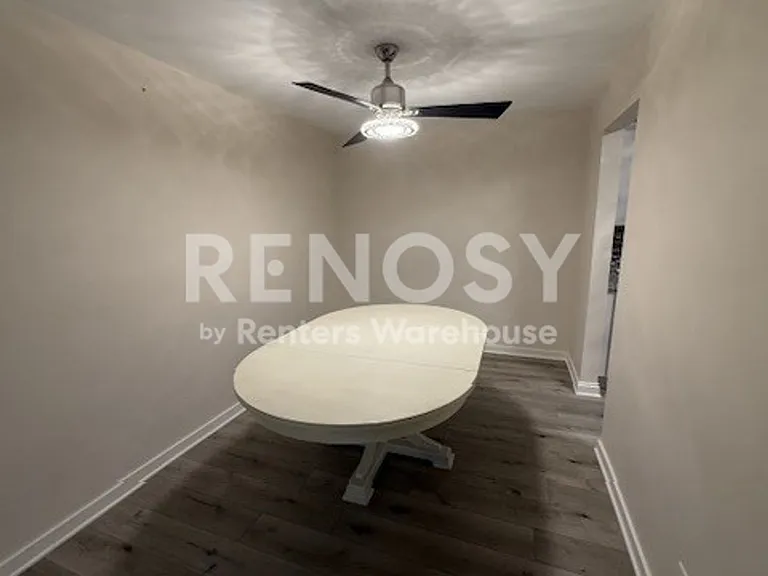 5607 Green Circle Dr #200 — Photo 19