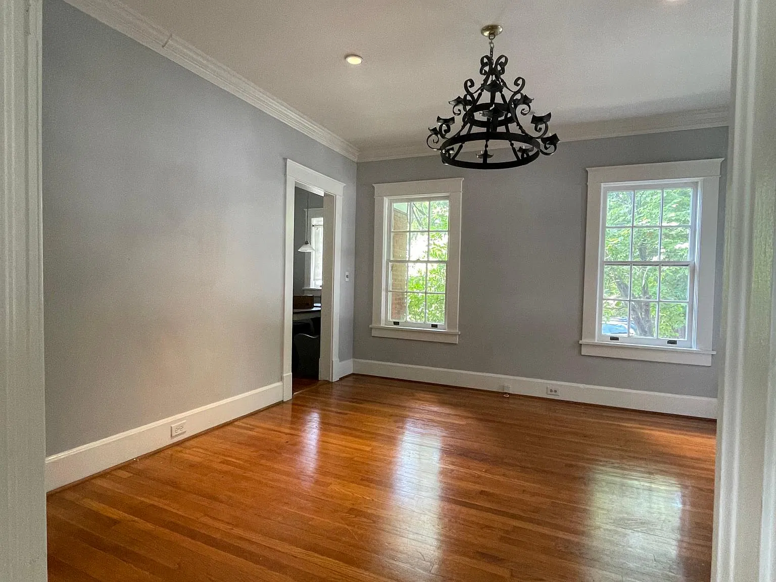 1034 Euclid Ave — Photo 2