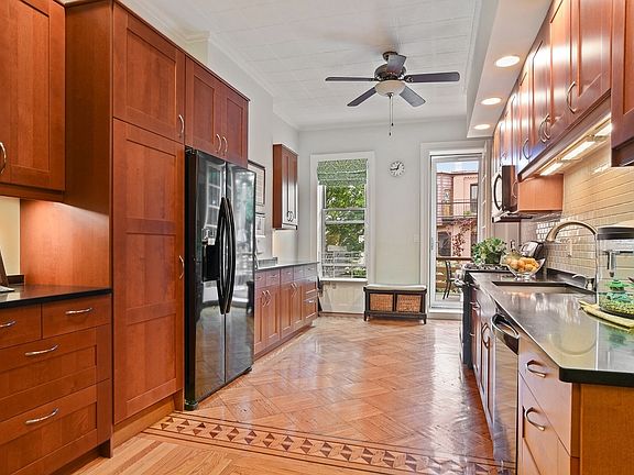 4th image of 532 8th St #1