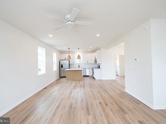 3rd image of 203 N 1st St