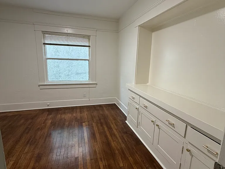 2473 Market St #7 — Photo 8