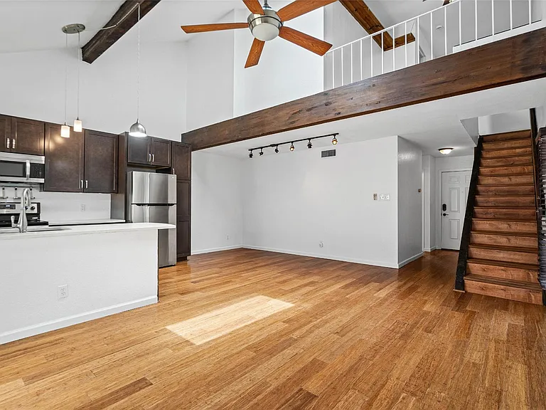 1504 Bridgeway Dr #B — Photo 5