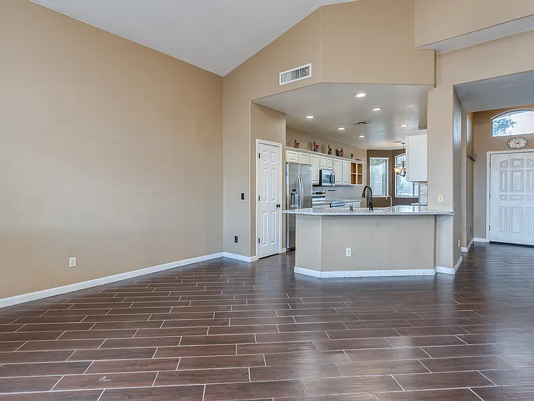 8477 S Camino Bengala — Photo 6