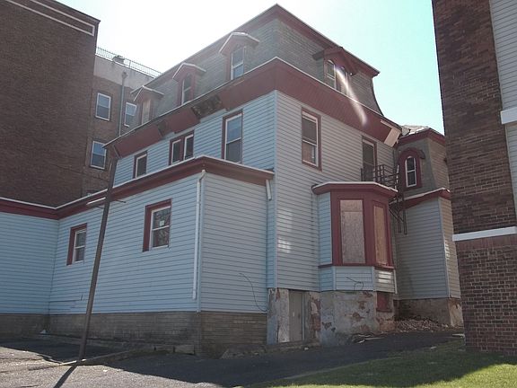 4th image of 429 William St