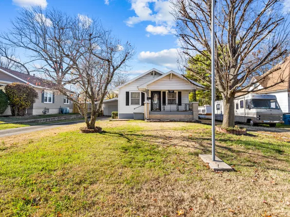 2317 N Broadway Avenue, Springfield, MO 65803