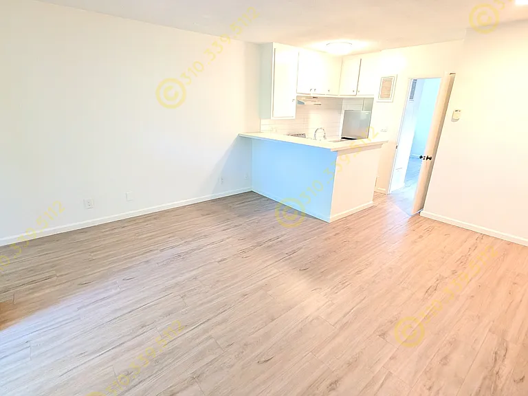 362 S Rexford Dr #9 — Photo 8