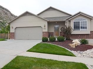 1061 Allen Peak Cir, Ogden, UT 84404