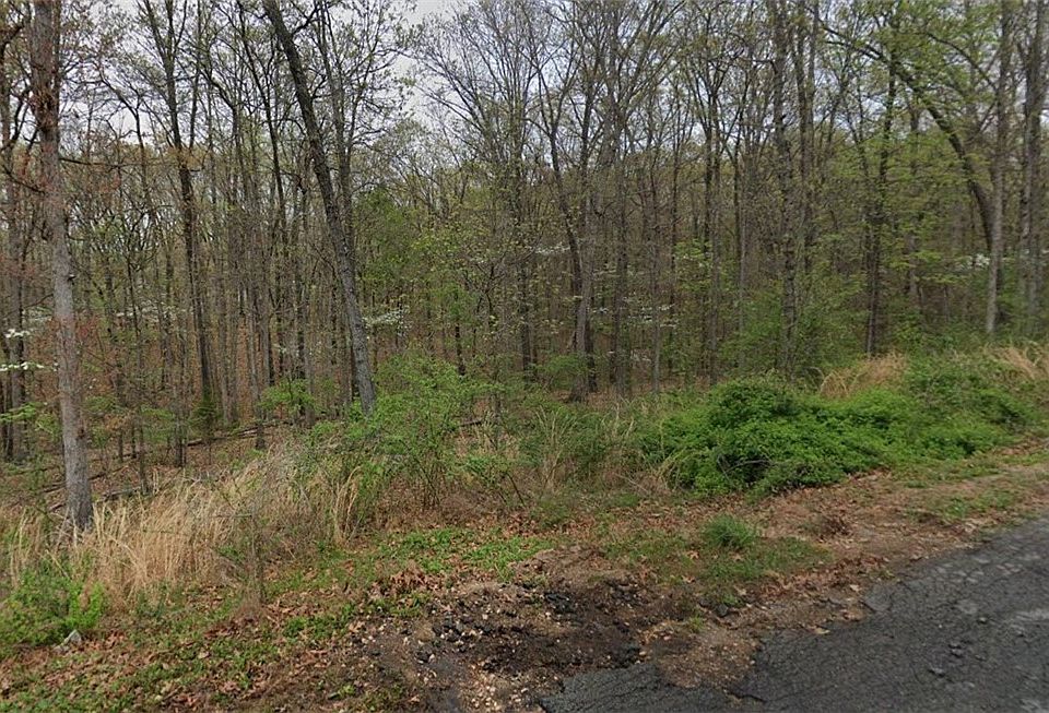 2nd image of 26 Arrow Dr