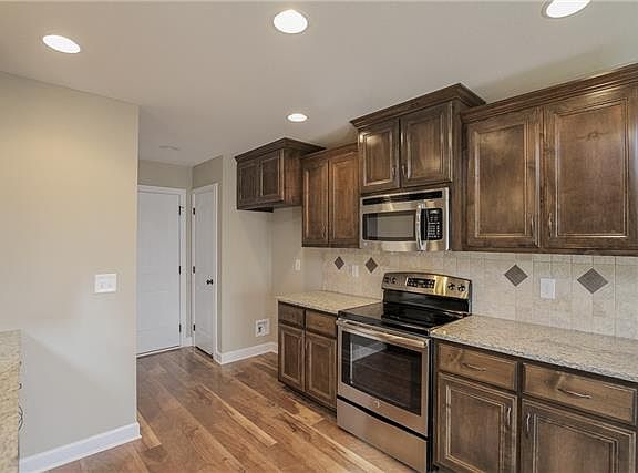 4th image of 367 Cross Ln #Nds