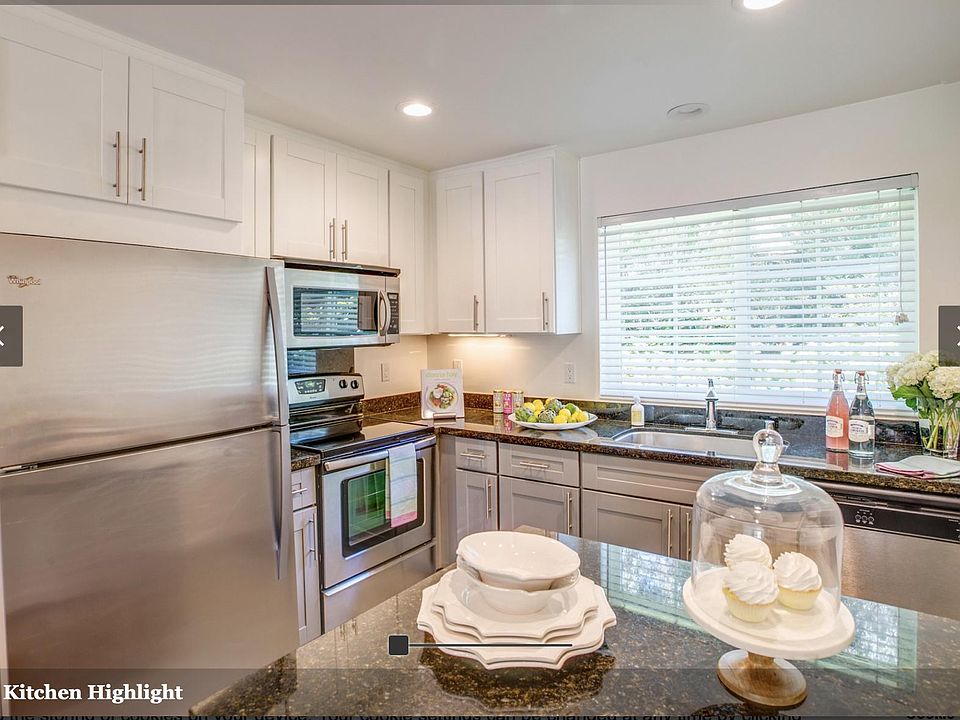 2nd image of 2100 Lincoln Village Cir