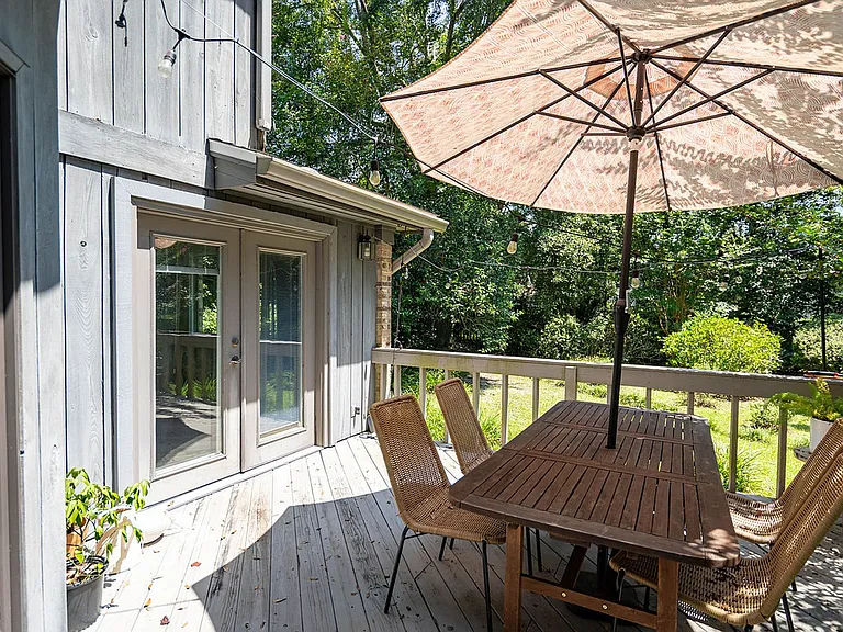 3724 Longchamp Cir — Photo 43