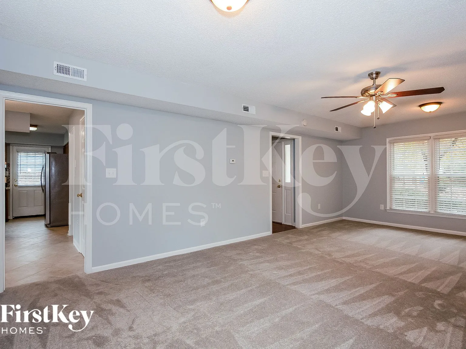 3 bed, 2.5 bath, 1686 sqft, $1,675 — Photo 3