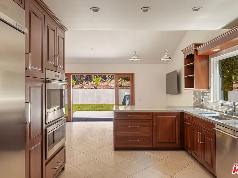17309 Avenida De La Herradura — Photo 13
