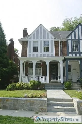 3038 Rodman St NW photo 1