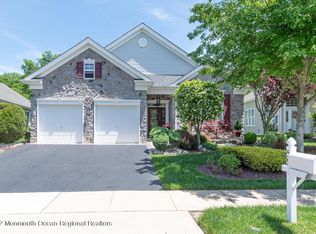 59 Colchester Dr, Jackson, NJ