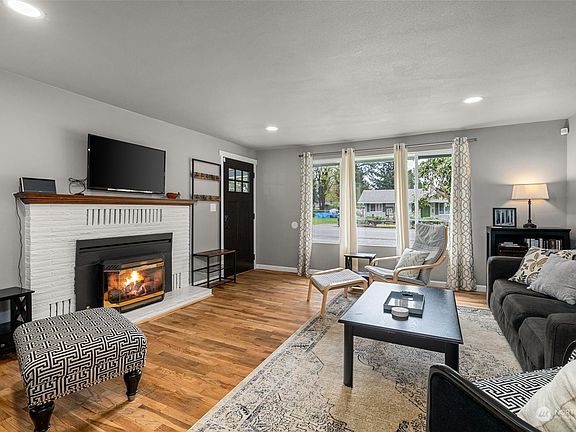 4th image of 4502 24th Avenue SE