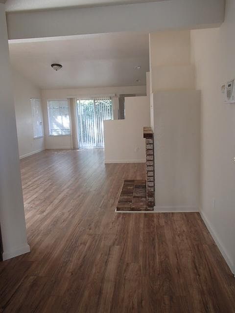 2nd image of 274 Bridgewater Cir