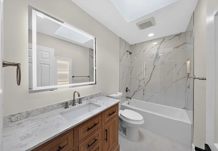 1712 U St SE #1 — Photo 13