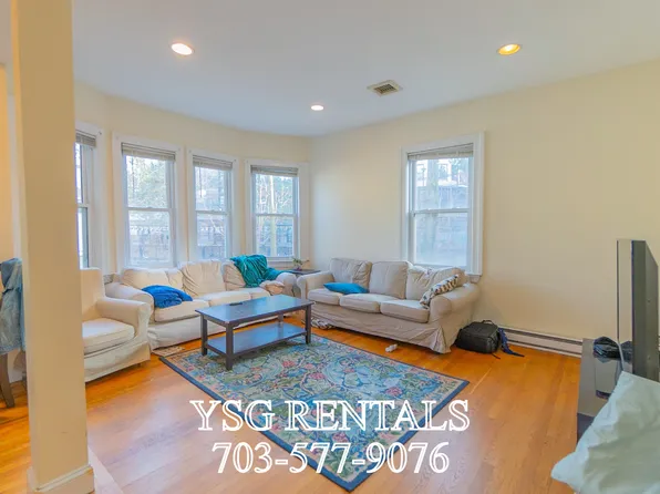 102 Cypress St APT 1, Brookline, MA 02445