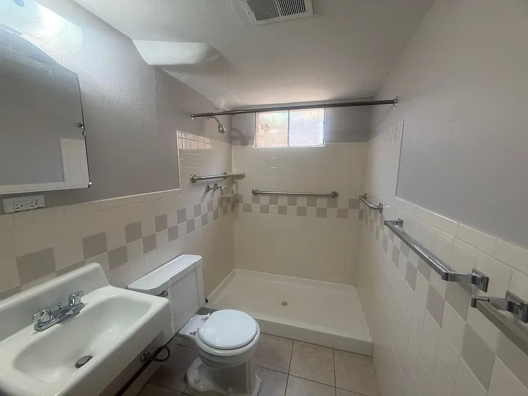 3326 S Ash St — Photo 22
