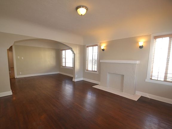 3rd image of 1417 W 92nd St