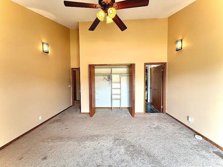 8730 N Silver Spur Rd — Photo 55