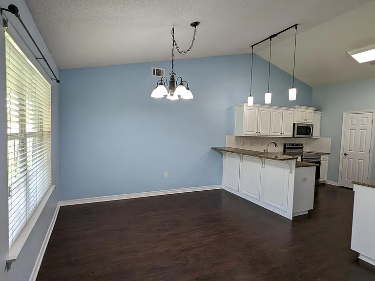 9903 Parker Lake Cir — Photo 16