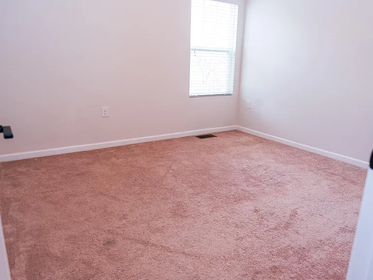 1013 Epiphany Rd — Photo 29