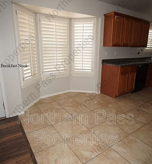 10932 Acoma St — Photo 11