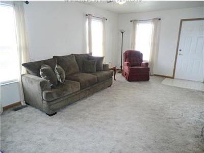 2nd image of 408 Centralia St