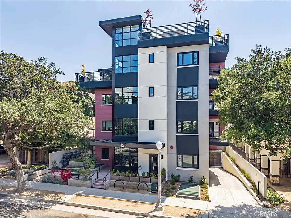 150 S Oak Knoll Ave #205