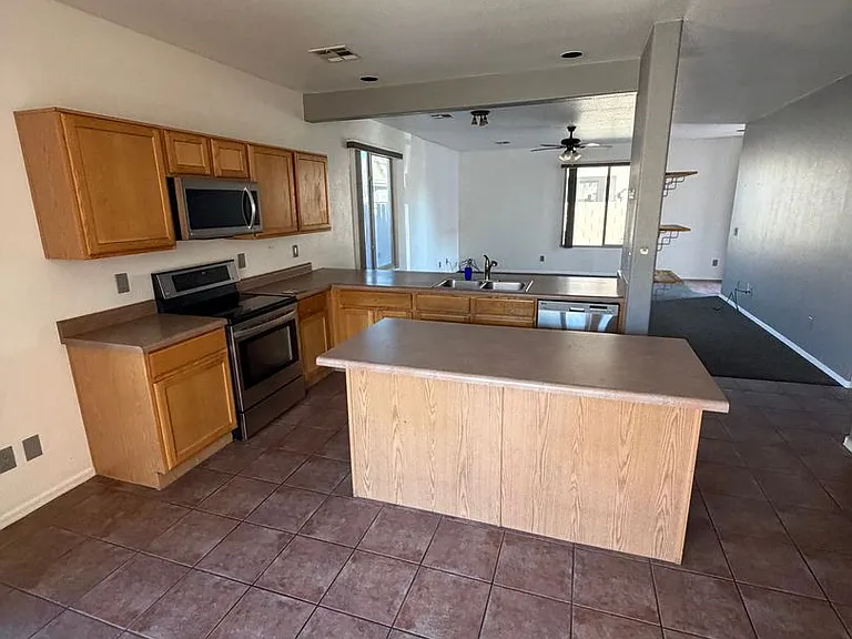 6959 E Kessler Ave — Photo 2