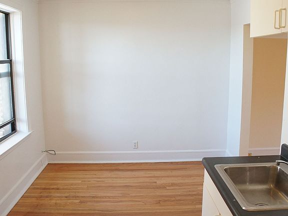 5th image of 2330 N Spaulding Ave #839