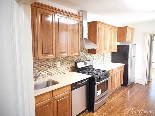 Rented by City Connections Realty | media 30