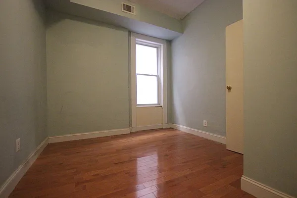Rented by Nooklyn NYC LLC | media 23