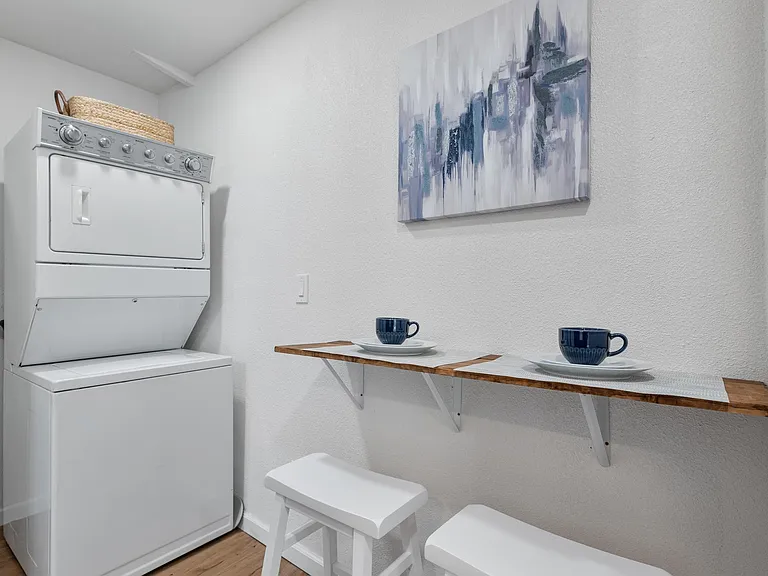 126 Lee St #B — Photo 4