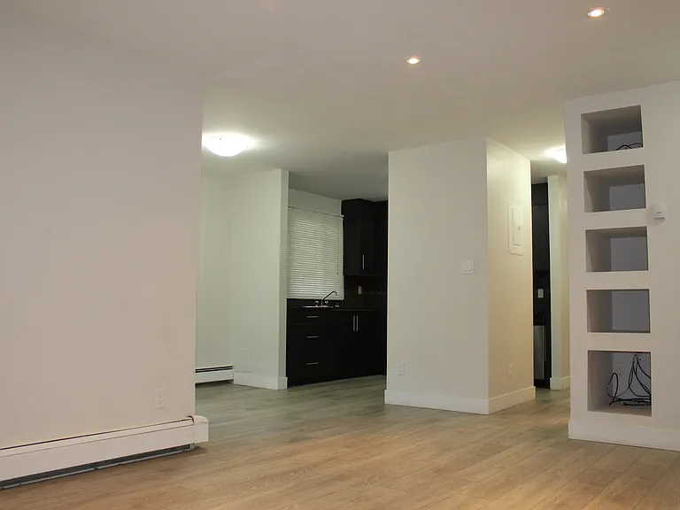 520 5th St NE — Photo 5