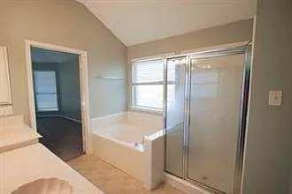 2932 Dover Dr — Photo 10