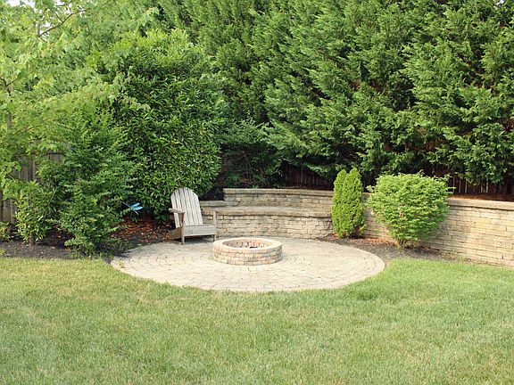 3rd image of 1736 Somersby Ln