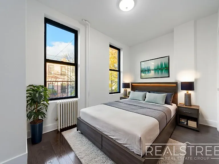 471 Chauncey St #2R — Photo 4