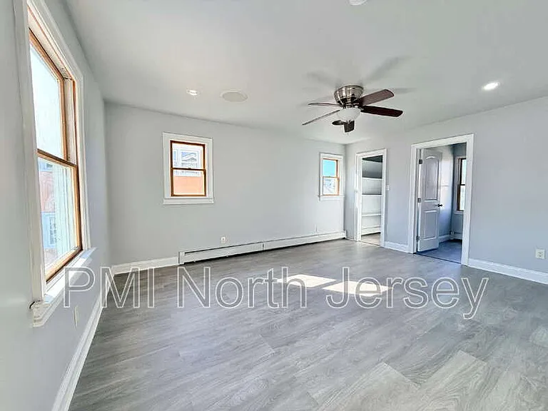 227 Washington Ave — Photo 17
