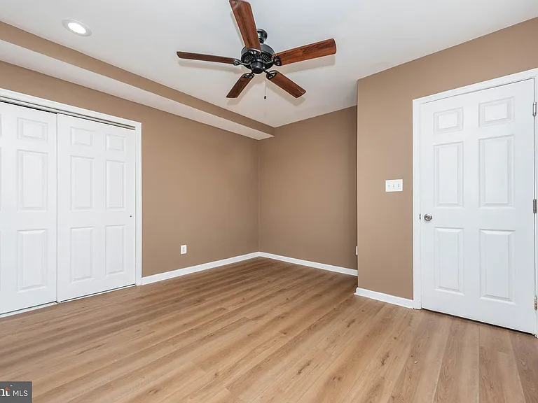 4021 Barrington Rd — Photo 17