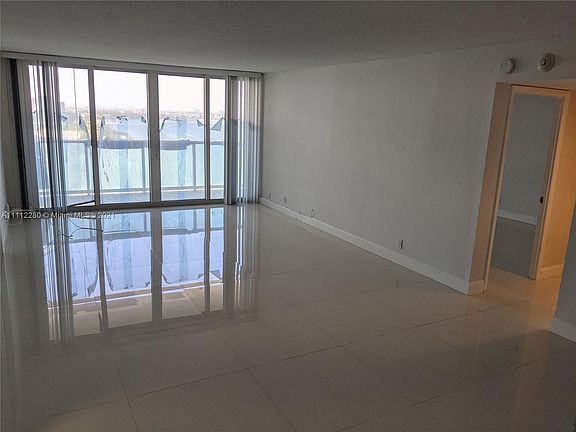 5th image of 100 Bayview Dr APT 2122