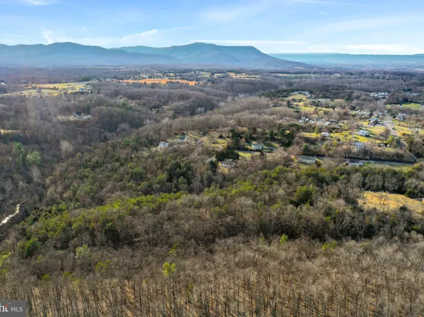 105A & 105B Whipporwill Rd, Front Royal, VA 22630