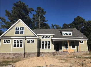 2003 Skimmers Ln, Suffolk, VA 23434