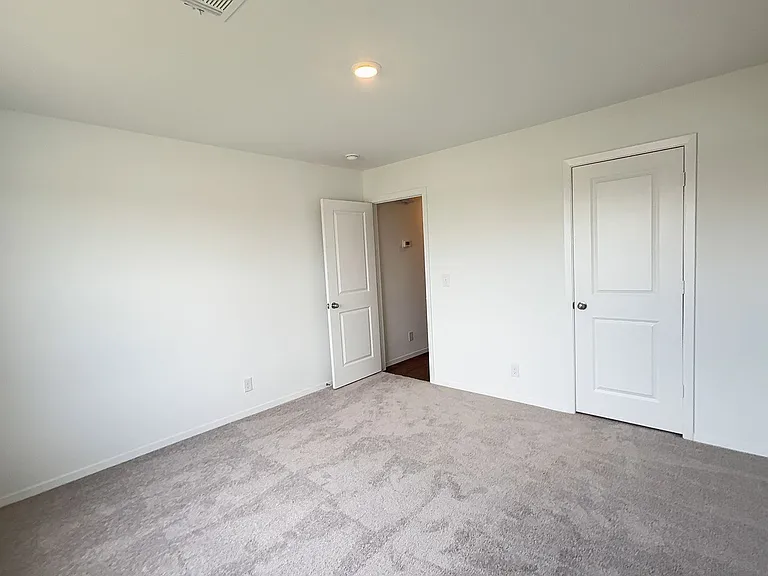 1604 E Gary St — Photo 12